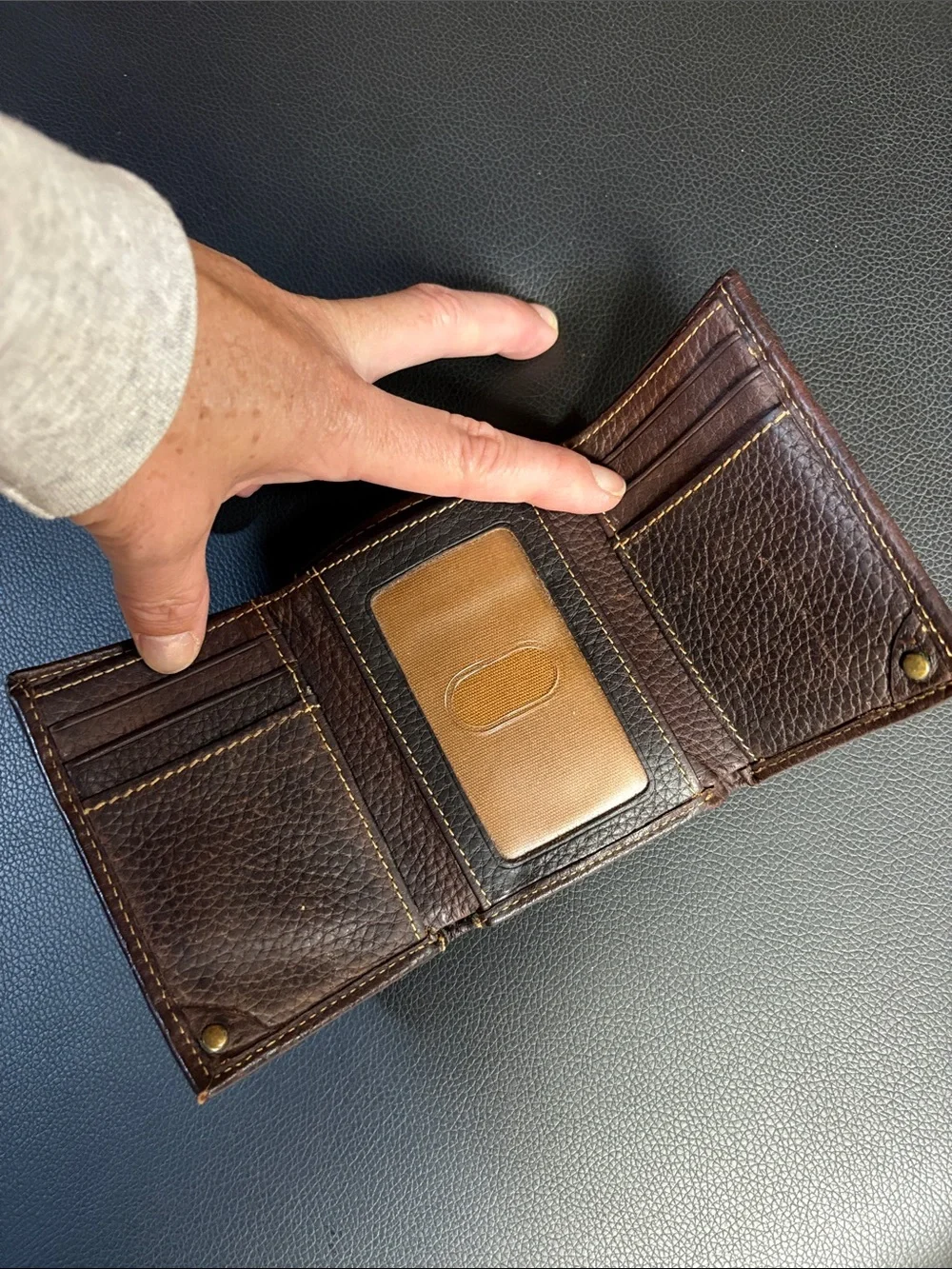 Carhartt Brown Leather Men’s Bifold Wallet